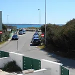 White Fronte Mare Baia 別荘