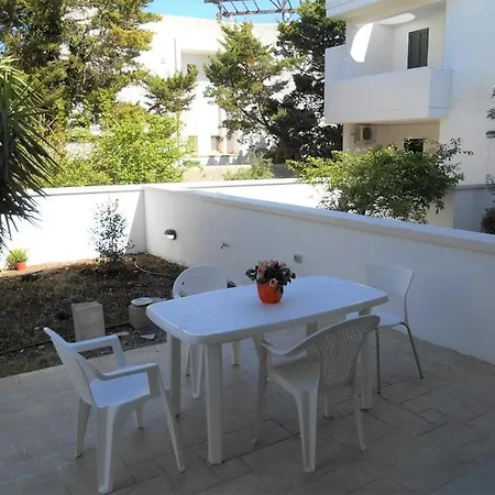 White Fronte Mare Baia Tatil Evi *